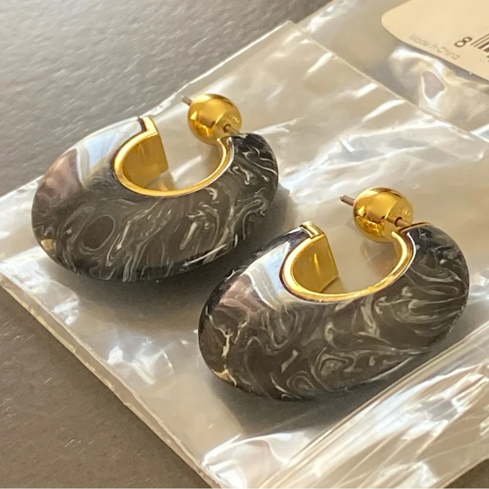 Gorjana 18K Gold Plated Paseo Arc Hoops -Black Marble Earrings 239-002-509-G - Picture 2 of 7